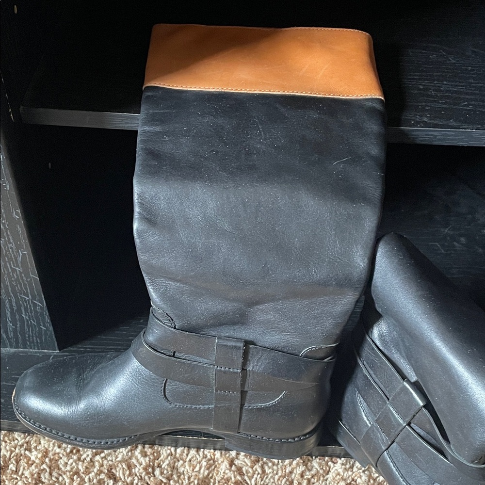 Rachel Zoe Black Leather Riding Buckle Boots with Tan Trim - Picture 2 of 11